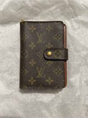 Louis Vuitton Brown Textured Leather Card Wallet